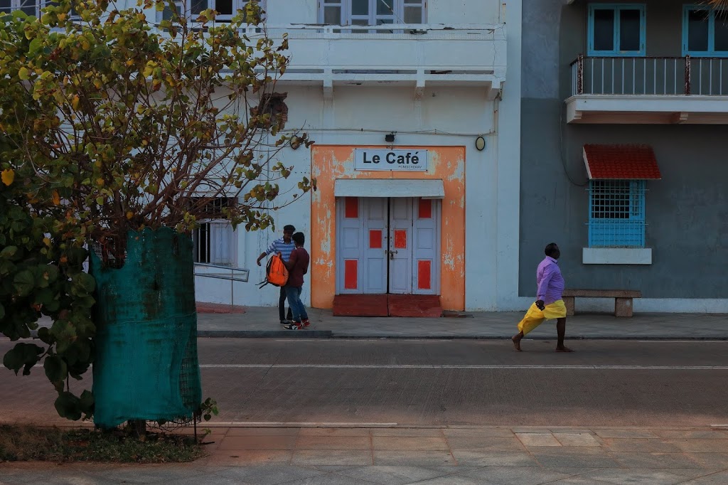 Image of a house beside Promenade named as the famous Le Cafe in White Town in Pondicherry.
