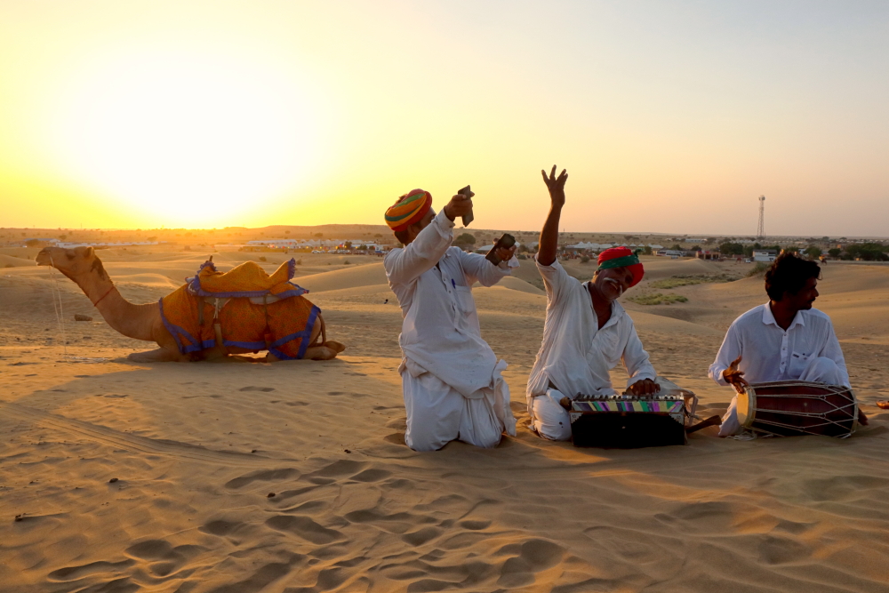 You are currently viewing Staying In A Desert Camp Beside Sam Sand Dunes Near Jaisalmer | Things To Know Before You Go
