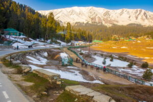 Read more about the article A Perfect One-Day in Gulmarg Itinerary